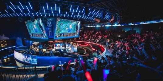 六联智能的转型之路：从ODM代工到AI PC的海外拓展